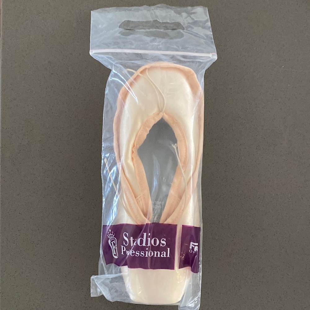 Freed Studio pointe shoes